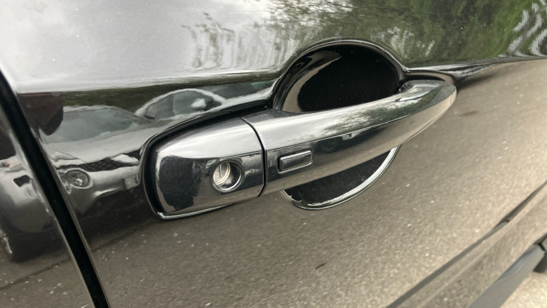 Nissan Juke 1.0 DiG-T 114 Tekna 5dr DCT Petrol Hatchback